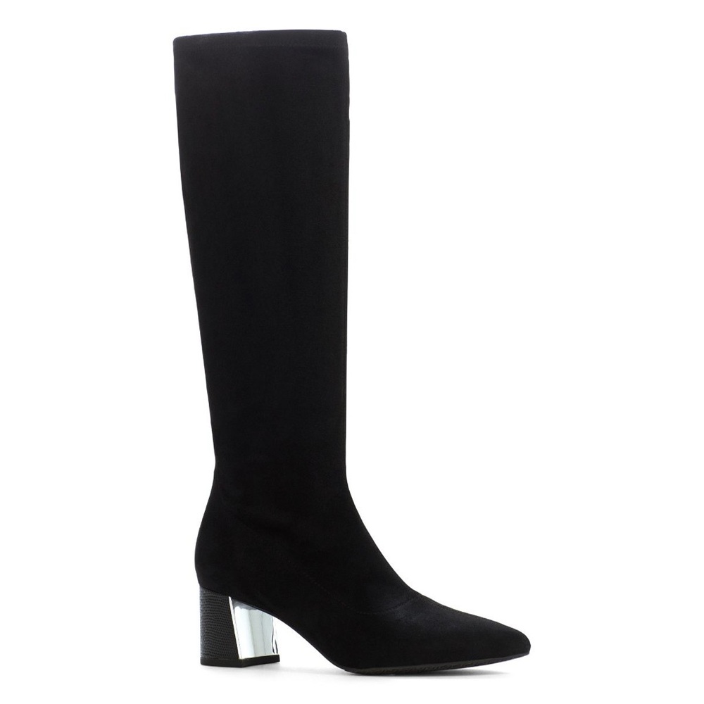 NWOT DONALD J PLINER SOUMA Black Suede Boots
Size 8.5